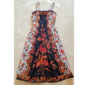 VINTAGE DRESS